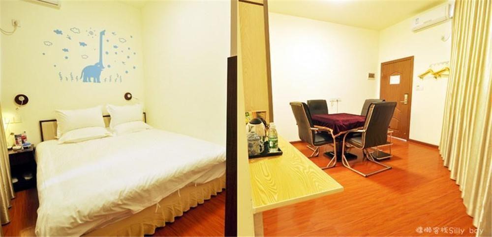 Renli Hotel Ченду Екстер'єр фото