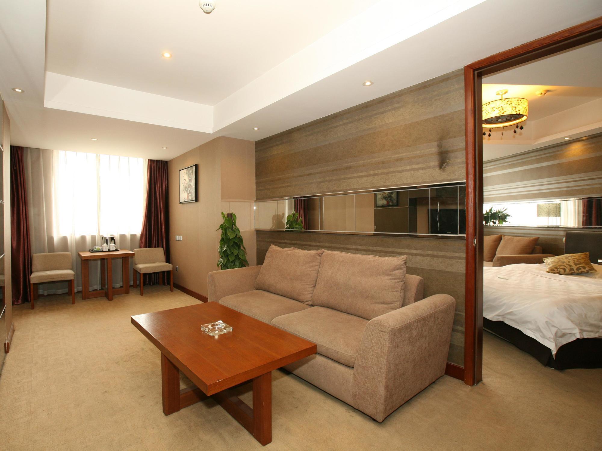 Renli Hotel Ченду Екстер'єр фото